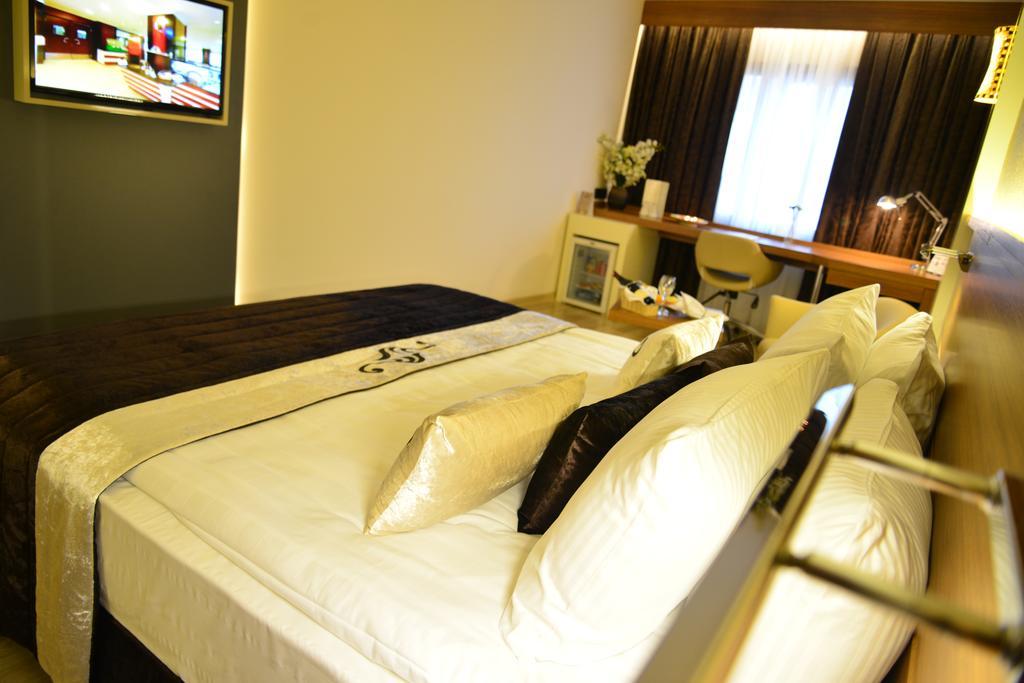 Aksan Hotel 伊兹密尔 外观 照片