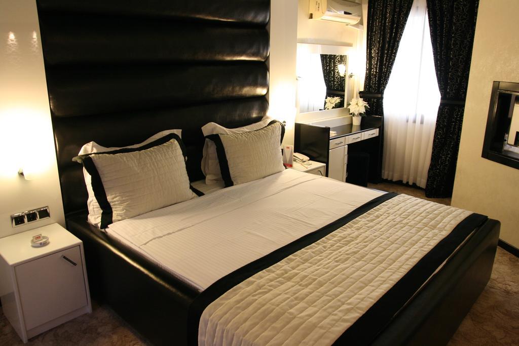 Aksan Hotel 伊兹密尔 客房 照片
