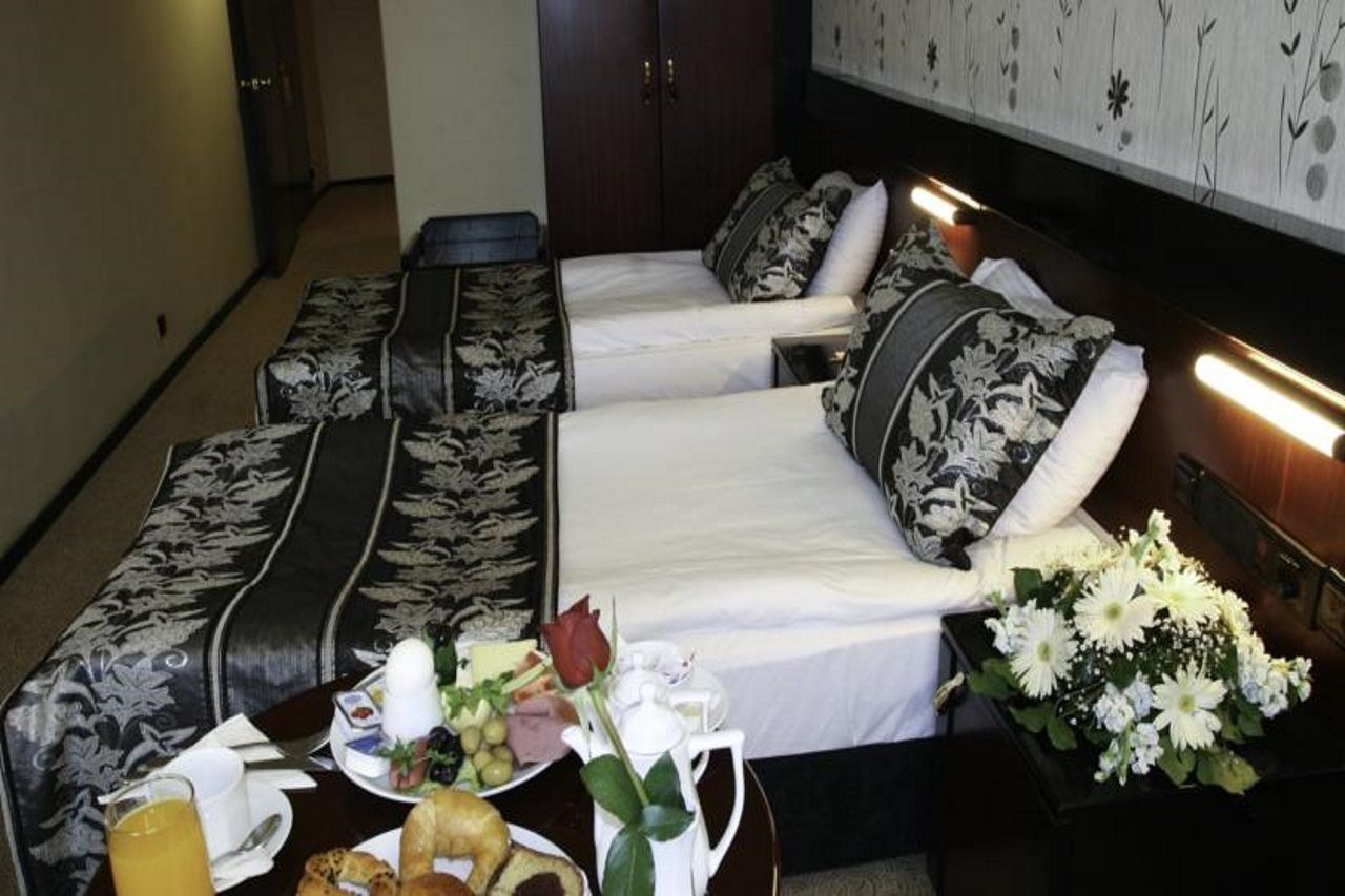 Aksan Hotel 伊兹密尔 外观 照片