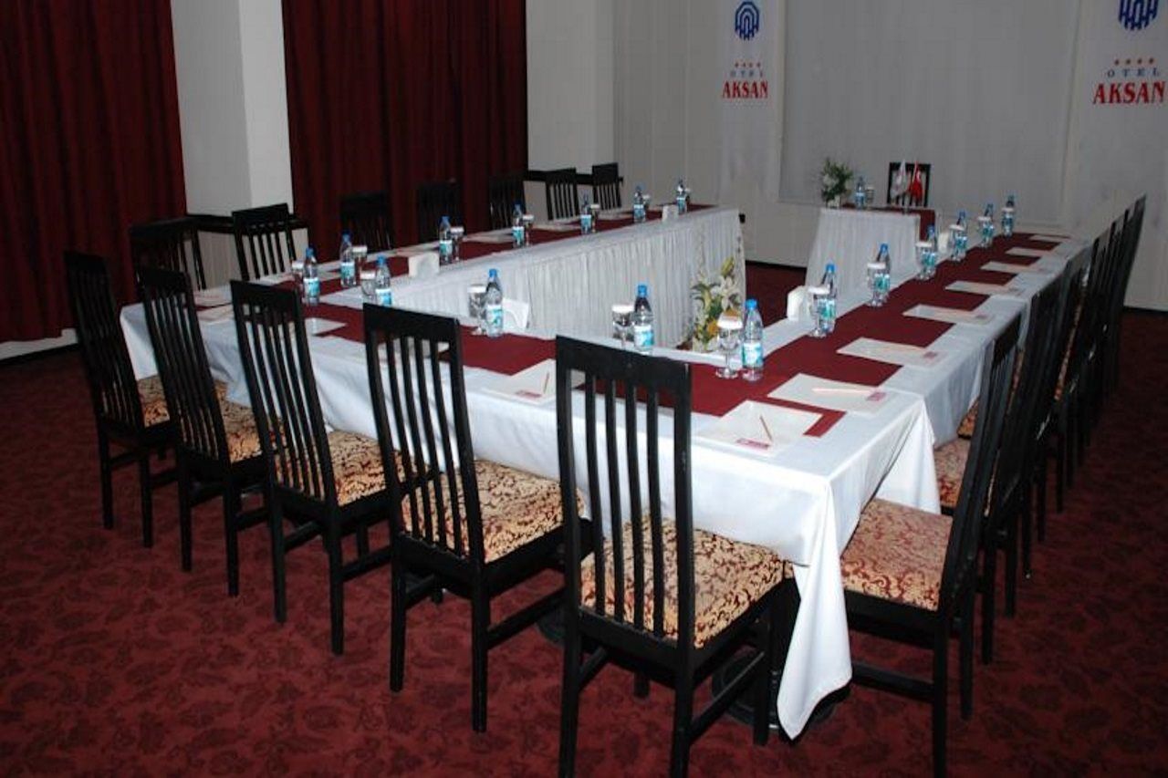 Aksan Hotel 伊兹密尔 外观 照片
